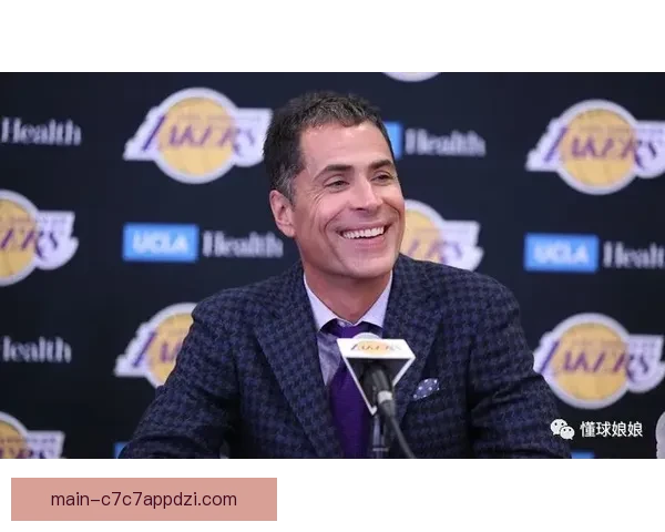 斯洛特力挺维尼修斯反歧视表态